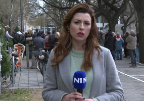 Bes prema institucijama preusmeren na novinare: Jezive pretnje Kseniji Pavkov zbog izveštavanja sa protesta zbog oduzete dece