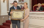 Danijeli Davidov Kesar uručeno priznanje „Kapetan Miša Anastasijević” Danijeli Davidov Kesar uručeno priznanje „Kapetan Miša Anastasijević”