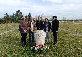 Predstavnici DNV-UNS posetili grob Svetozara Markovića Toze