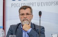 Ћурувија дочекао бомбе, а Веран Матић их правда Ћурувија дочекао бомбе, а Веран Матић их правда