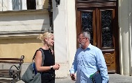 У Врању почело суђење за угрожавање сигурности Верана Матића, представници Сталне радне групе за безбедност новинара у судници У Врању почело суђење за угрожавање сигурности Верана Матића, представници Сталне радне групе за безбедност новинара у судници