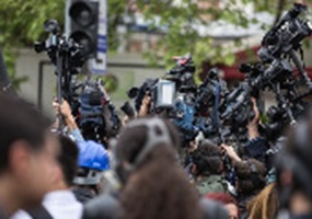 Evropski komitet osudio pretnje upućene novinarima N1: "Zabrinjavajući trend sve većeg pritiska na nezavisne medije" Evropski komitet osudio pretnje upućene novinarima N1: "Zabrinjavajući trend sve većeg pritiska na nezavisne medije"