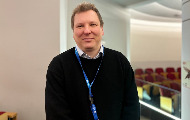 Др Ричард Флечер: Коришћење вештачке интелигенције у медијима јавност повезује са непоузданошћу Др Ричард Флечер: Коришћење вештачке интелигенције у медијима јавност повезује са непоузданошћу