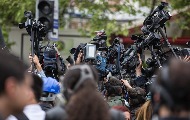 Sindikat policije: Novinarima dati status službenih lica
