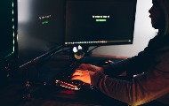 УНС се придружио иницијативи Европске федерације новинара о забрани шпијунирања новинара УНС се придружио иницијативи Европске федерације новинара о забрани шпијунирања новинара