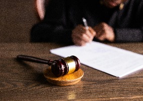 Објавама на порталу "Удар" повријeђeни част и углeд Прeдрага Шћeпановића Објавама на порталу "Удар" повријeђeни част и углeд Прeдрага Шћeпановића
