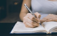 Branka Lazić u pismu UNS-u: Javno sam targetirana kroz delo „Linčuju Branku“ Branka Lazić u pismu UNS-u: Javno sam targetirana kroz delo „Linčuju Branku“