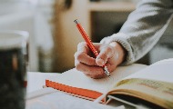 Професору Миливоју Павловићу повленска награда „Бели" Професору Миливоју Павловићу повленска награда „Бели"