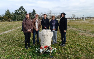 Predstavnici DNV-UNS posetili grob Svetozara Markovića Toze