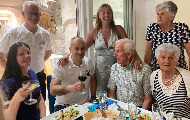 Tradicionalno druženje na crnogorskom primorju - novinari veterani UNS-a letovali u Rafailovićima Tradicionalno druženje na crnogorskom primorju - novinari veterani UNS-a letovali u Rafailovićima