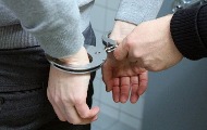 Две особе ухапшене због напада на новинара Телевизије Вијести
